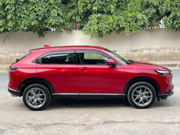 honda-vezel-2021-big-6