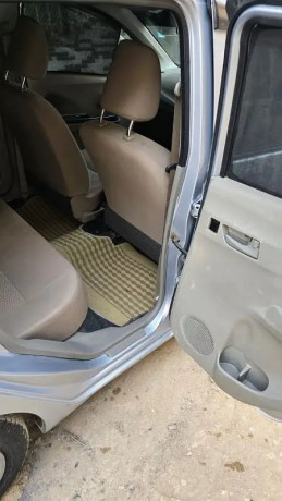 daihatsu-mira-2012-big-6