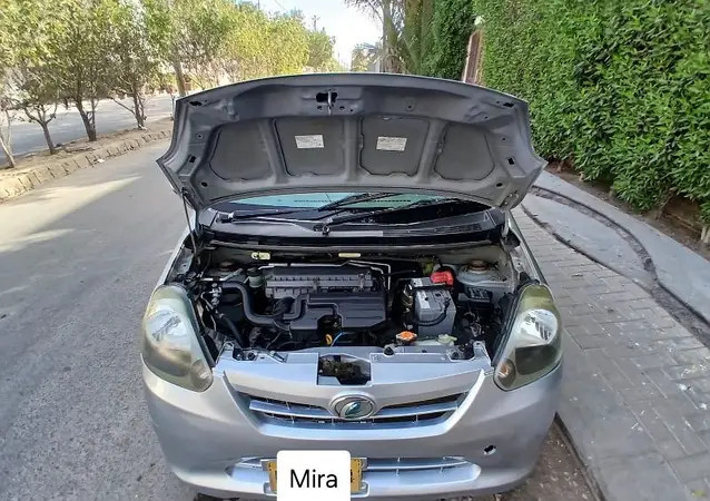 daihatsu-mira-2012-big-9