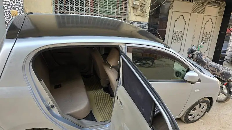 daihatsu-mira-2012-big-2