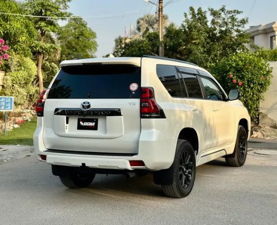 toyota-prado-tx-l-black-selection-45-grade-2020-big-3