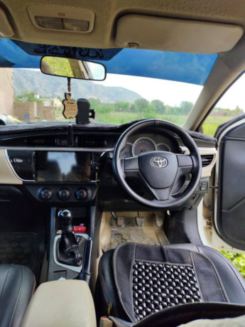 toyota-corolla-altis-x-manual-16-big-7
