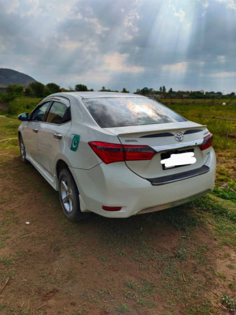 toyota-corolla-altis-x-manual-16-big-2