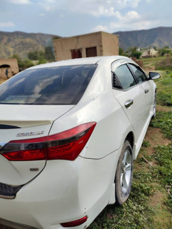 toyota-corolla-altis-x-manual-16-big-6