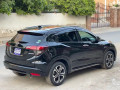 honda-vezel-2020-small-4