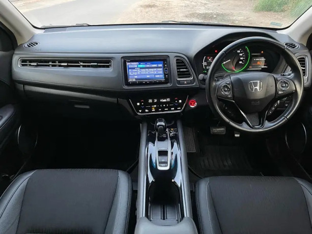 honda-vezel-2020-big-8