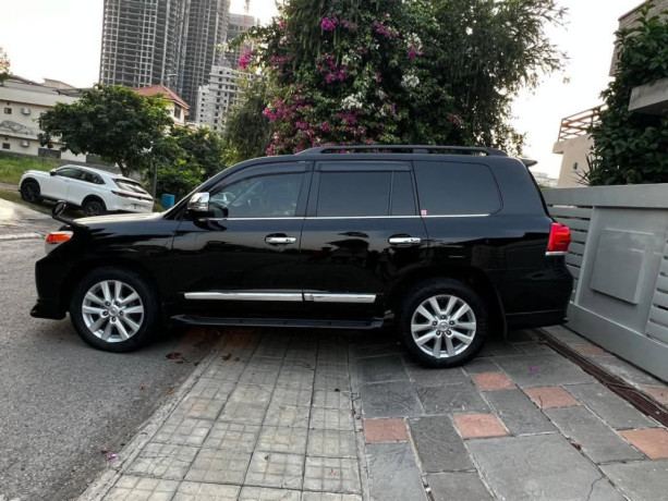 toyota-land-cruiser-zx-gasoline-35l-big-2