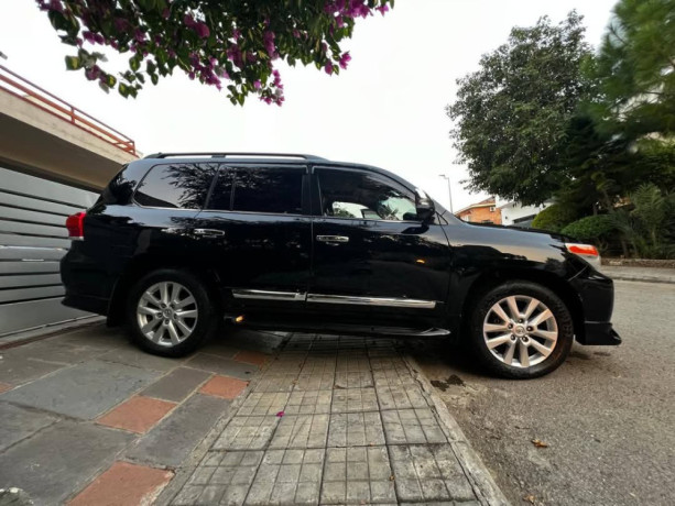 toyota-land-cruiser-zx-gasoline-35l-big-1