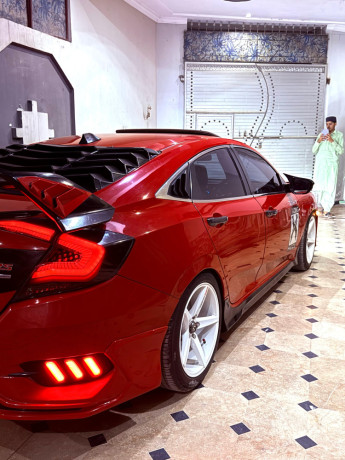 honda-civic-oriel-big-0