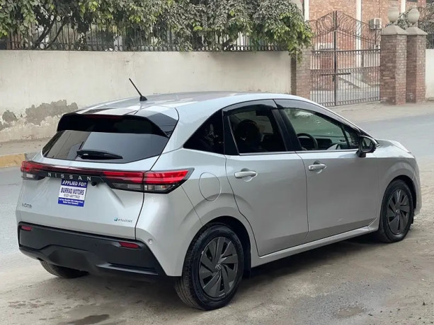 nissan-note-e-power-2022-big-4