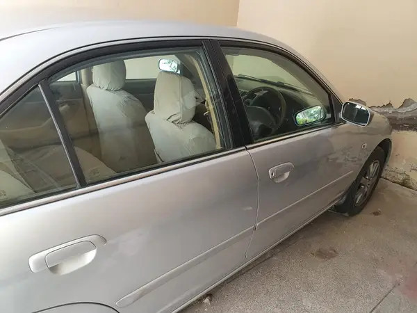 honda-civic-vti-2005-big-0