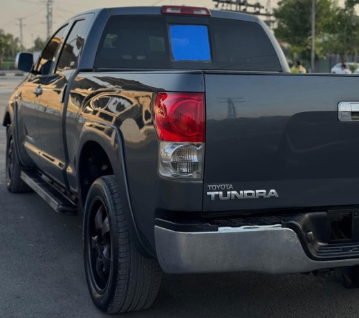 toyota-tundra-57i-big-2