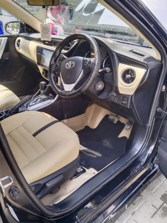 toyota-corolla-altis-16-x-cvt-i-big-1