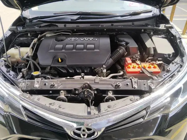 toyota-corolla-altis-16-x-cvt-i-big-2