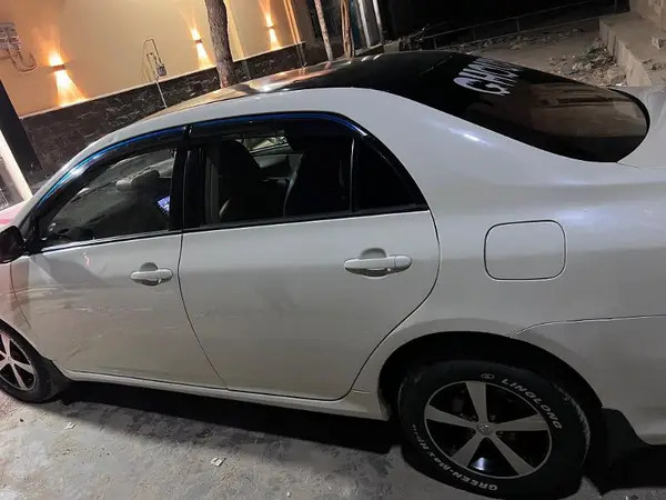 toyota-corolla-xli-2011-big-3