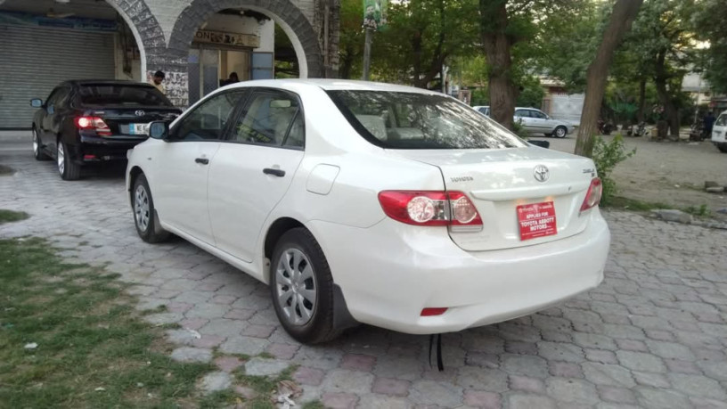 toyota-corolla-altis-x-manual-16-big-2