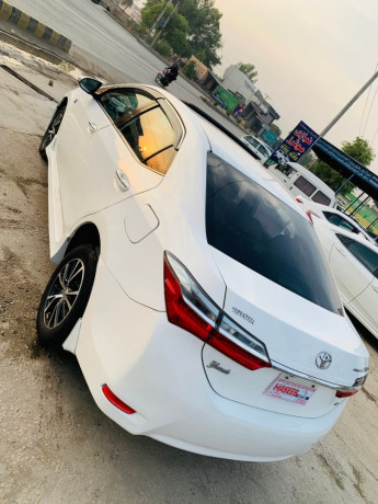 toyota-corolla-altis-x-cvt-i-18-big-5