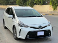 toyota-prius-alpha-2018-small-0