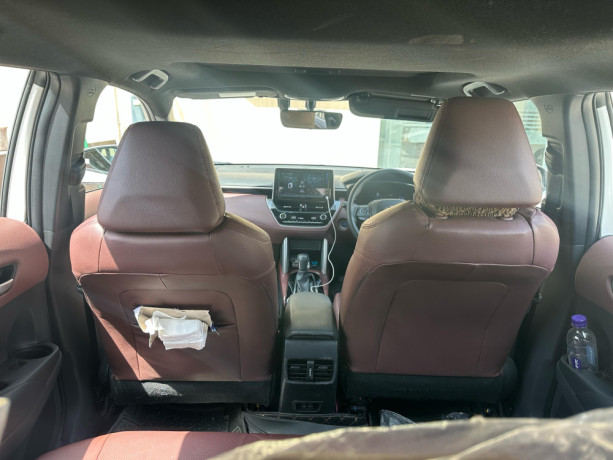 toyota-corolla-cross-18-hev-big-4