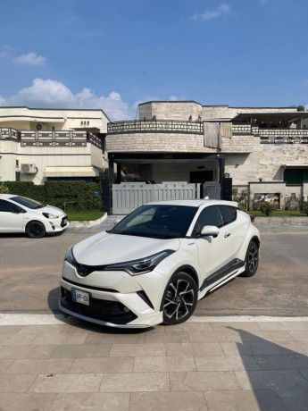 toyota-c-hr-g-big-1