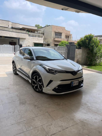 toyota-c-hr-g-big-2