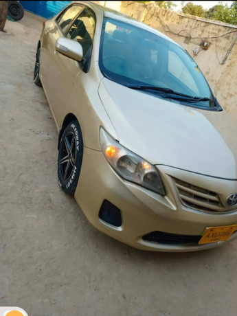 toyota-corolla-altis-x-manual-16-big-3