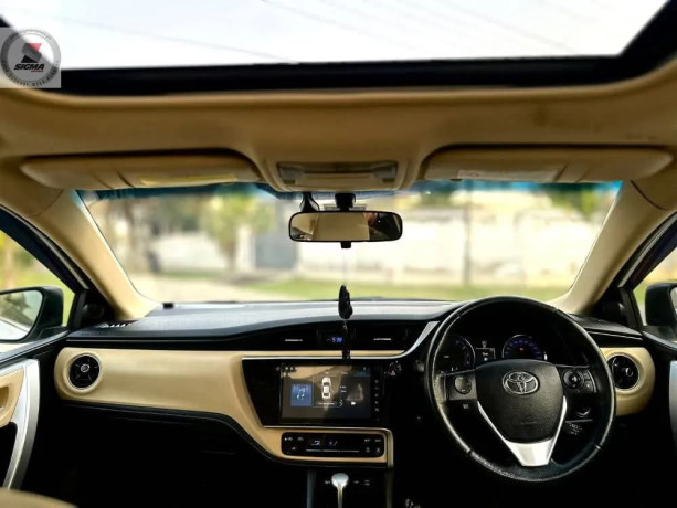 toyota-corolla-altis-x-cvt-i-18-big-3