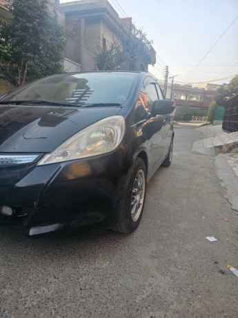 honda-fit-15-executive-big-2