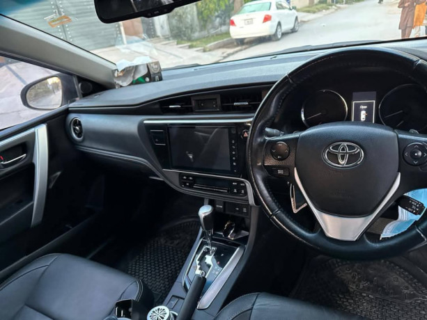 toyota-corolla-altis-x-cvt-i-18-big-7