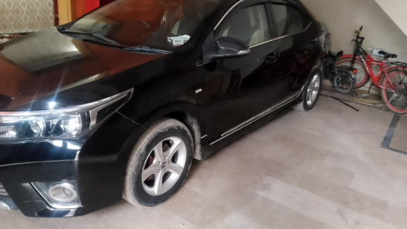 toyota-corolla-altis-x-manual-16-big-1
