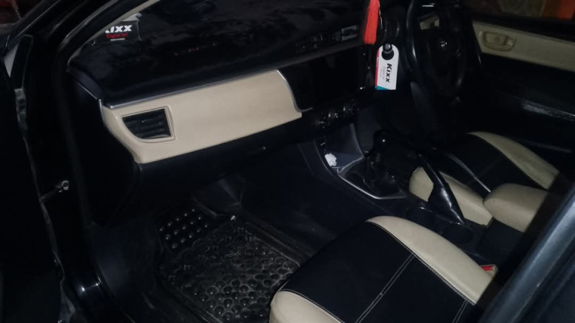 toyota-corolla-altis-x-manual-16-big-3
