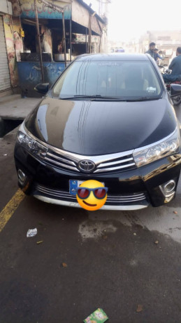 toyota-corolla-altis-x-manual-16-big-0