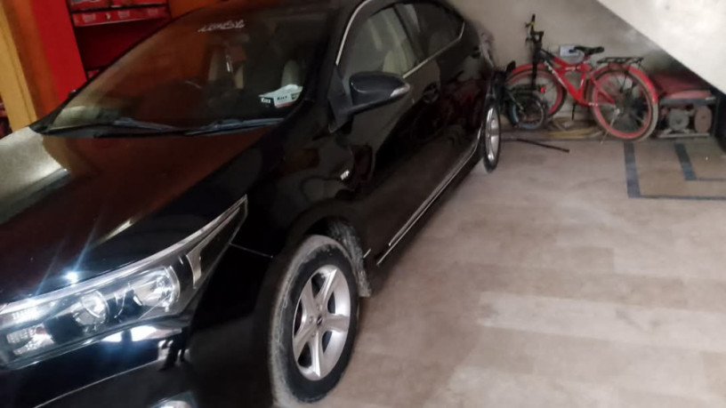 toyota-corolla-altis-x-manual-16-big-2