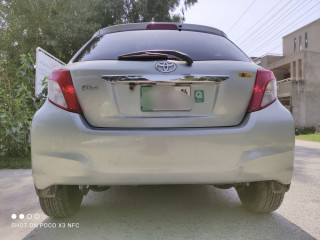 vitz-201216-faultless-automatic-car