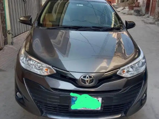 toyota-yaris-13-cvti-ativ