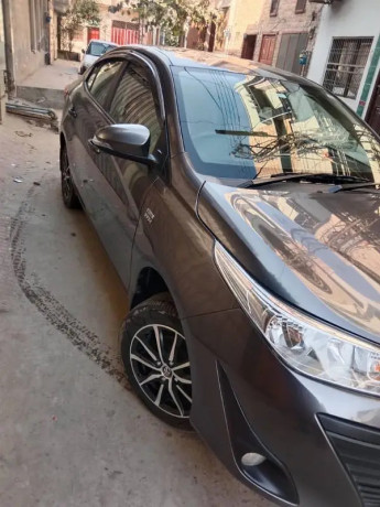 toyota-yaris-13-cvti-ativ-big-2