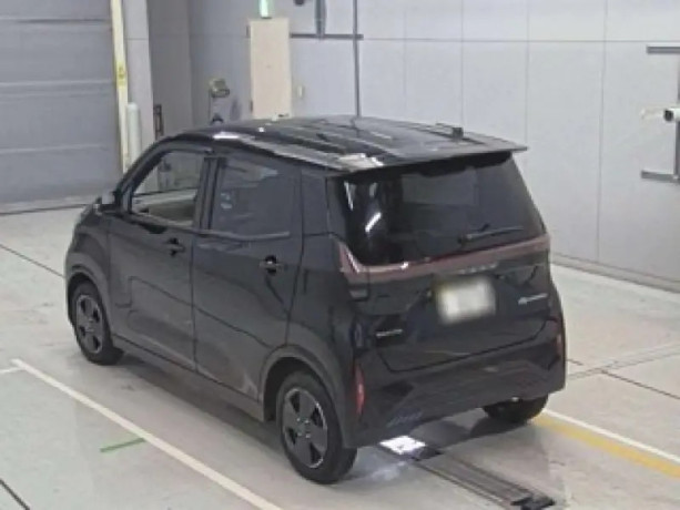 nissan-sakura-ev-202212-month-big-1