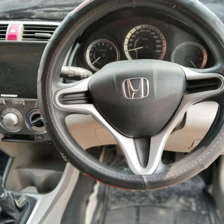 honda-city-13-i-vtec-2017-big-9