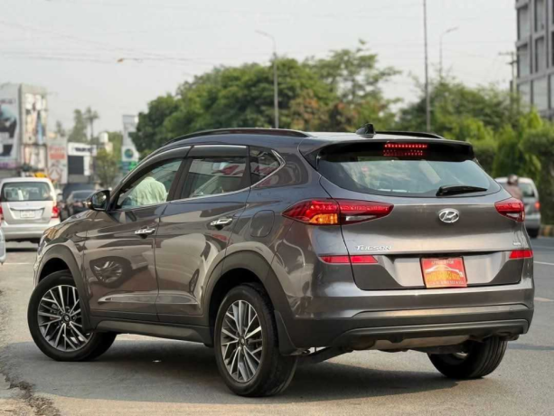 hyundai-tucson-hybrid-signature-big-2
