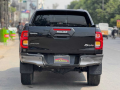 toyota-hilux-revo-v-automatic-28-small-6