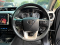 toyota-hilux-revo-v-automatic-28-small-8