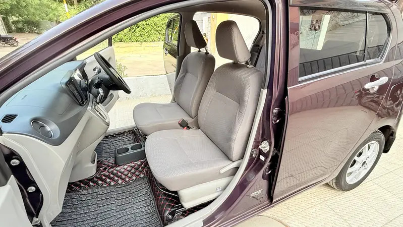 toyota-pixis-epoch-2014-big-5