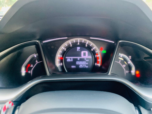 honda-civic-ug-2018-big-8