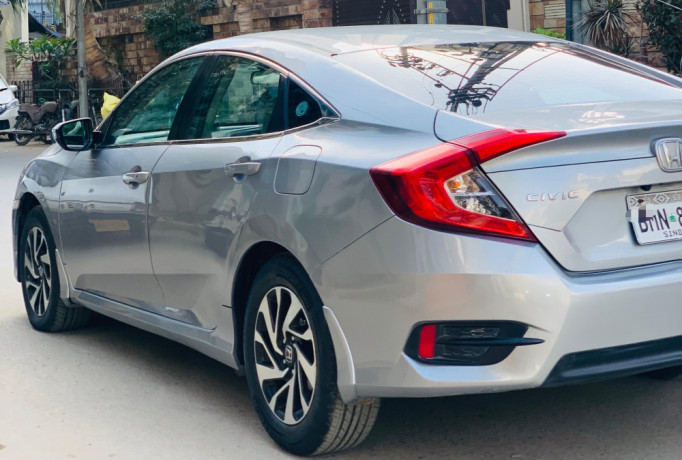 honda-civic-ug-2018-big-5