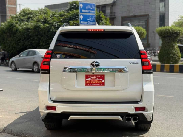 toyota-prado-vx-28l-d-big-6