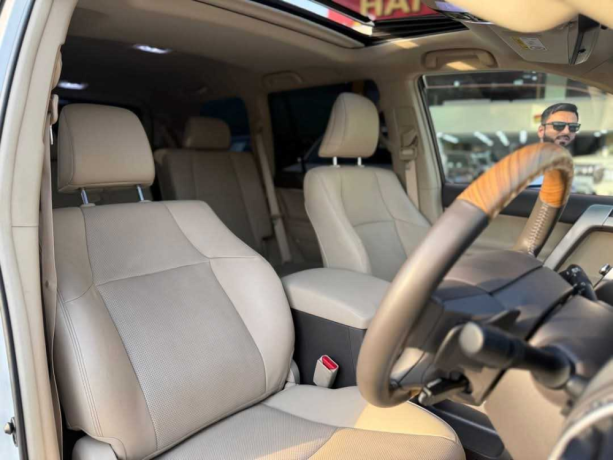 toyota-prado-vx-28l-d-big-5
