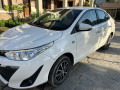 toyota-yaris-sedan-gli-cvt-13-small-2