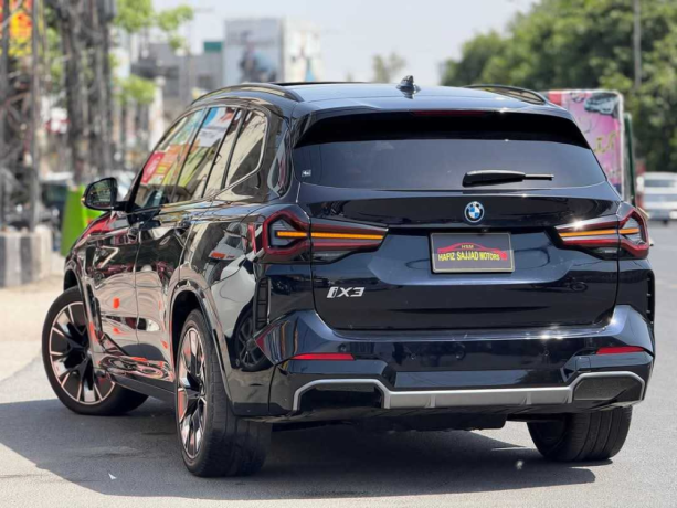 bmw-ix3-m-sport-big-2
