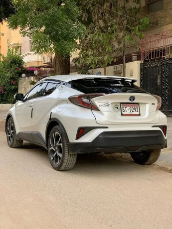 toyota-c-hr-g-led-hybrid-model-201620-big-5