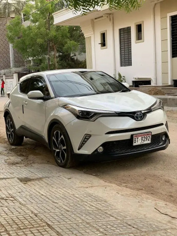 toyota-c-hr-g-led-hybrid-model-201620-big-1